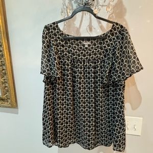 Apt 9 woman top 1X used .item number 146